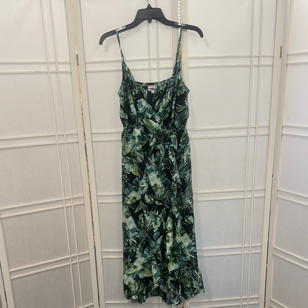 Madison & Berkeley Green Tie Front Sundress